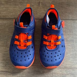 Lily & Dan water shoes